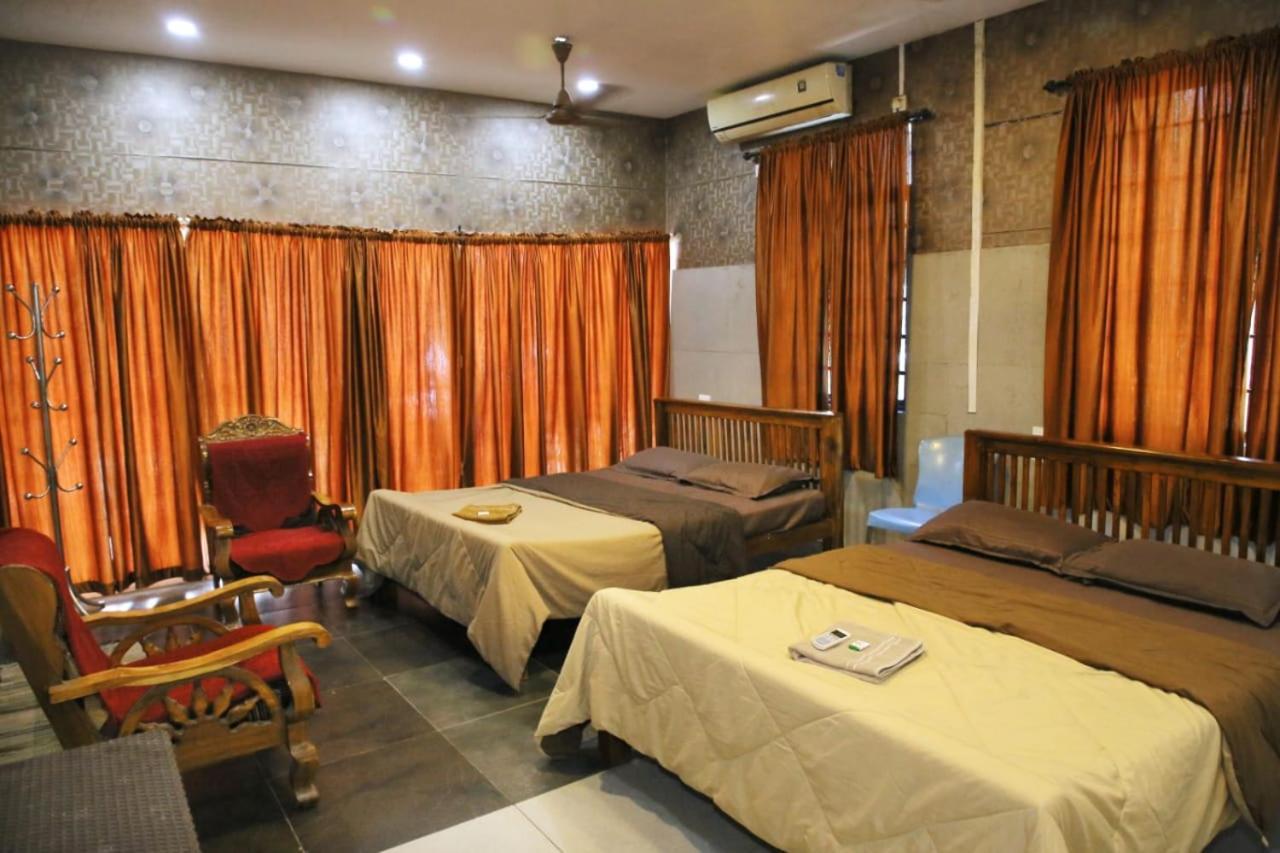 Alleppey Beach La Casa アーラップーザ県 エクステリア 写真