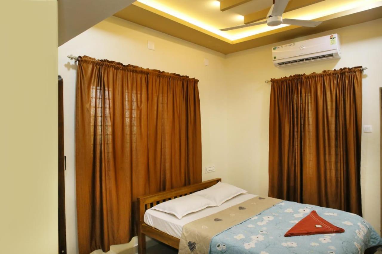 Alleppey Beach La Casa アーラップーザ県 エクステリア 写真